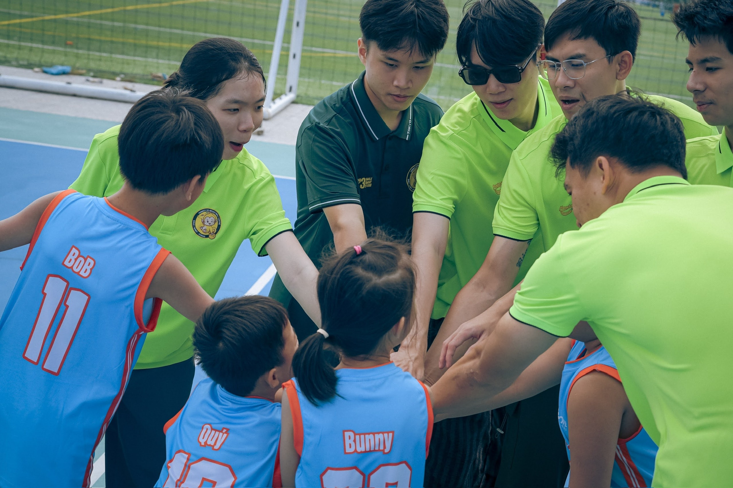 Read more about the article Chuyện Của Cầu Thủ: Bài Học Về Sự Kiên Trì Đáng Yêu Nhất.